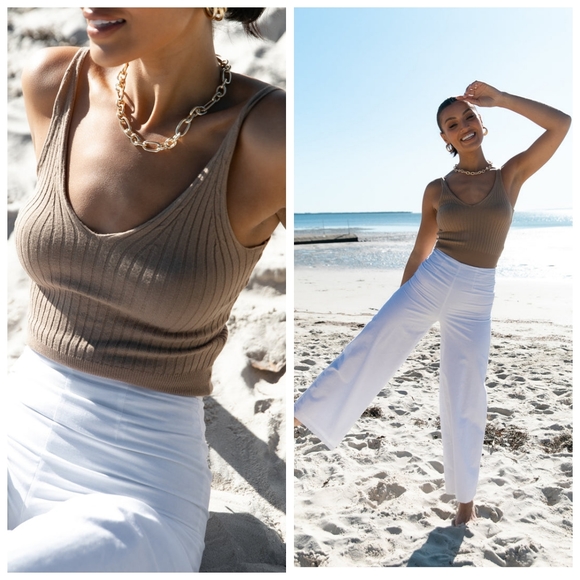 NWT Petal & Pup Gemma V Neck Tank Top - Picture 4 of 6